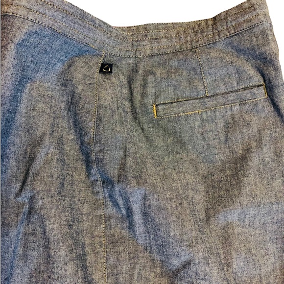 Liz Claiborne Sz 10 Chambray Jeans - Picture 4 of 10